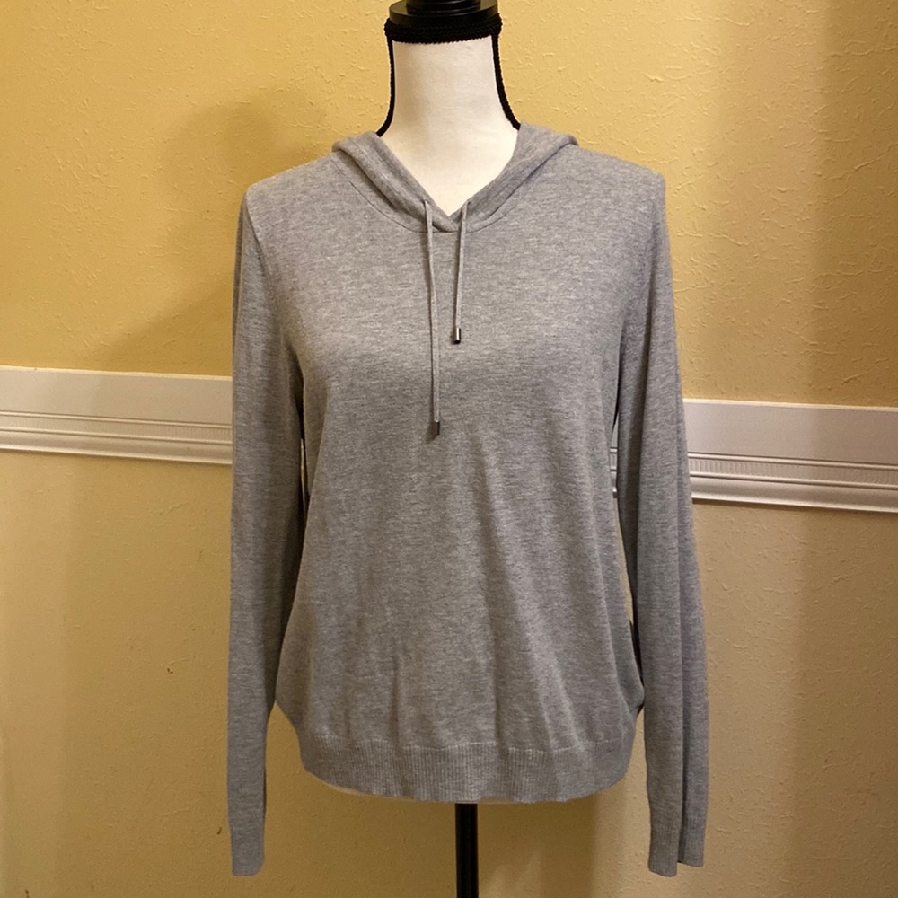 Fabletics Ladies Large Grey yoga top